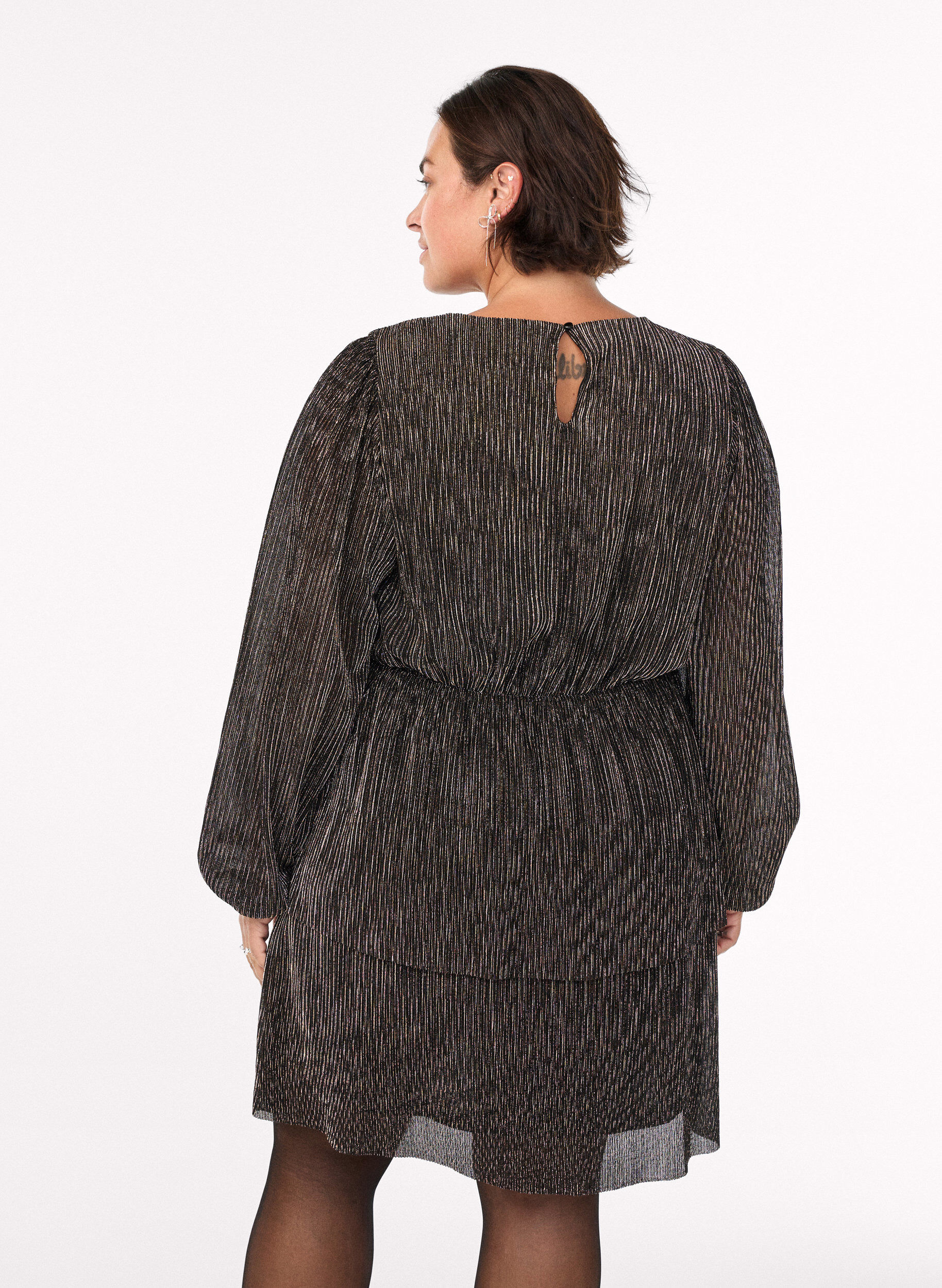 Zizzi Kort kjole med glitterstriper og lange ermer, Svart, Model image number 2