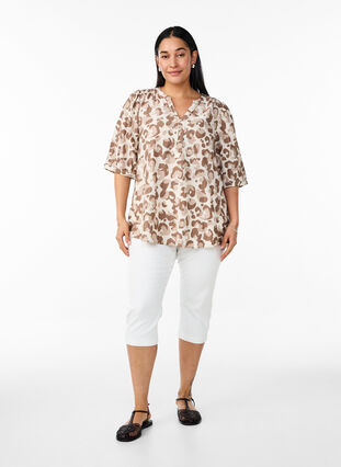 Zizzi Bluse med leopardtrykk og halvlange ermer, Hvit, Model image number 1