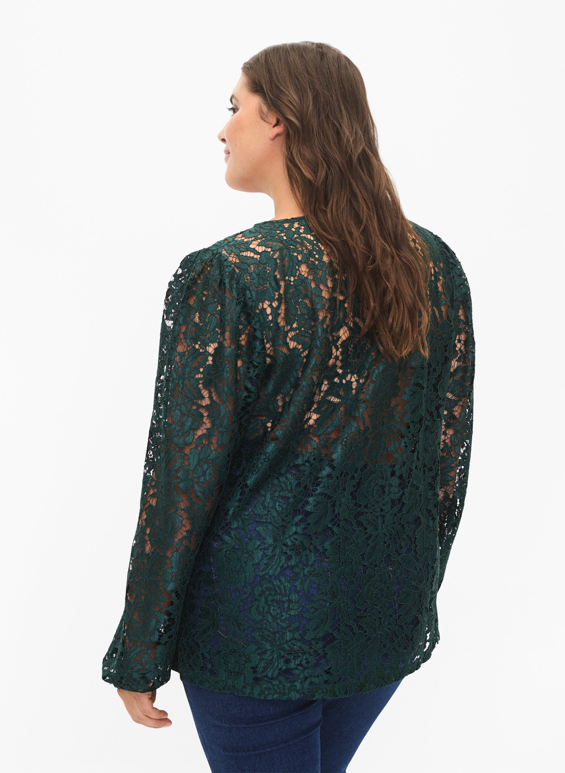 Zizzi FLASH &ndash; Bluse med lange ermer og blonder, Scarab, Model image number 1