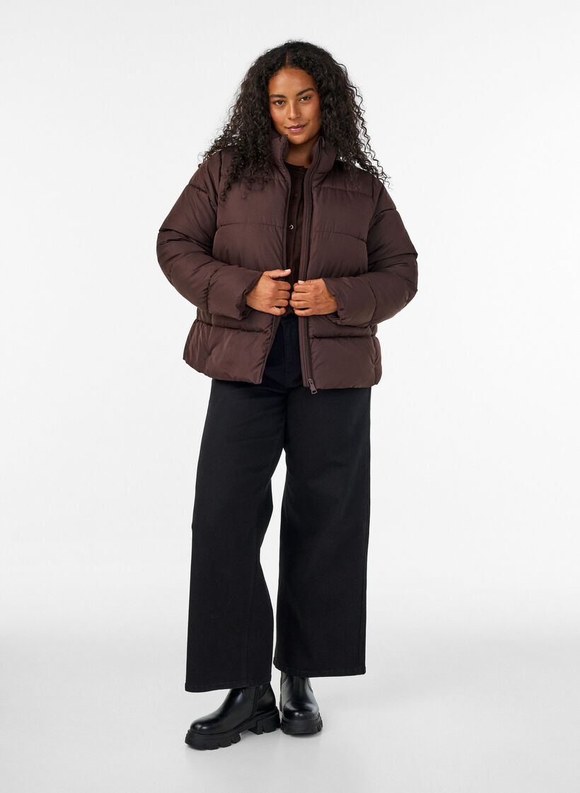 Kort pufferjakke med h&oslash;y krage, Brun, Model image number 1