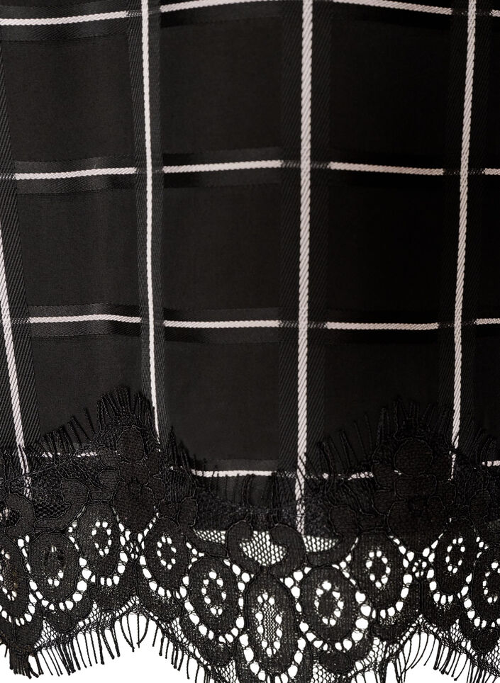 Rutet bluse med blondekant og albuelange ermer, Svart, Packshot image number 3