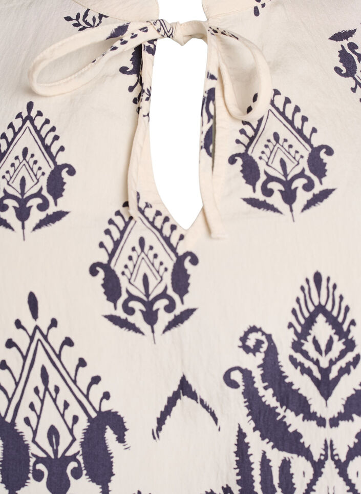 Ermeløs bluse med volanger og trykk, Birch Black AOP, Packshot