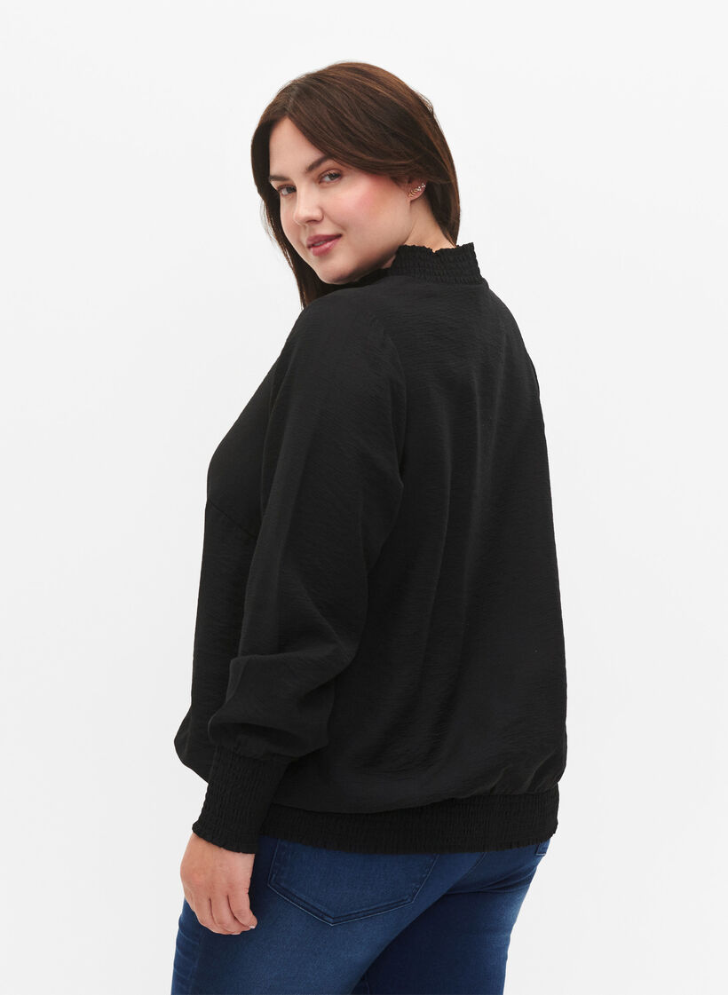 viskosebluse med smock, Black, Model image number 1