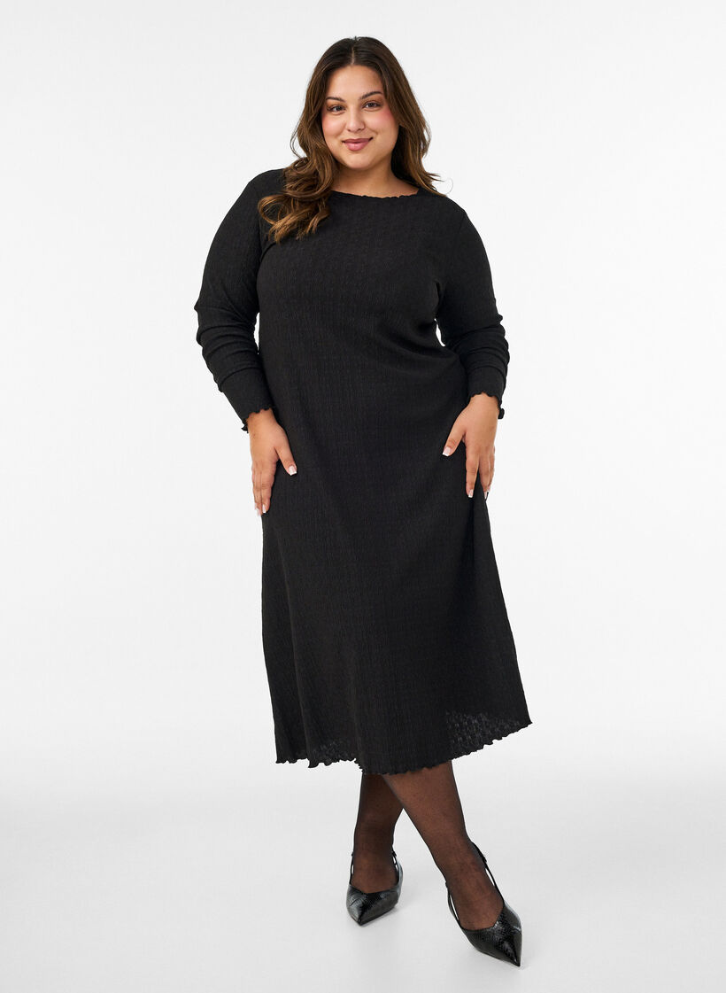 Midikjole med b&oslash;lget tekstur og lange ermer, Svart, Model image number 1