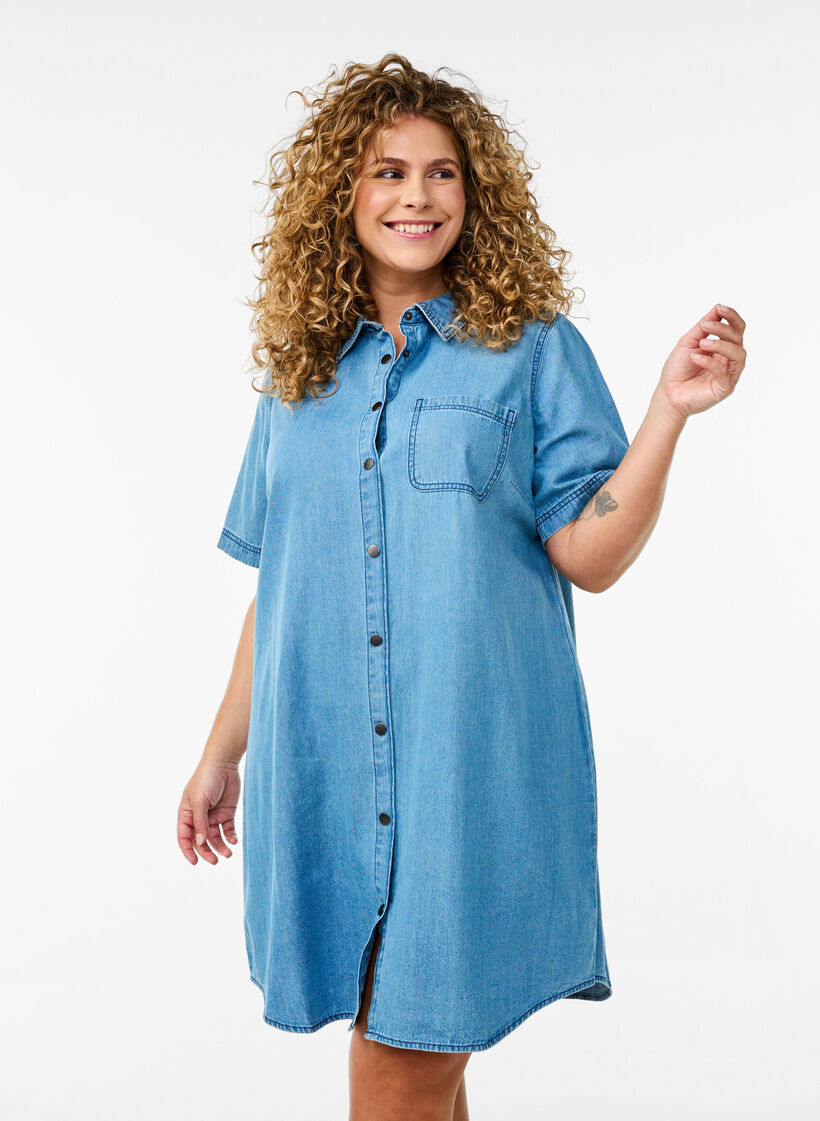 Denim skjortekjole med korte ermer, Light Blue Denim, Model