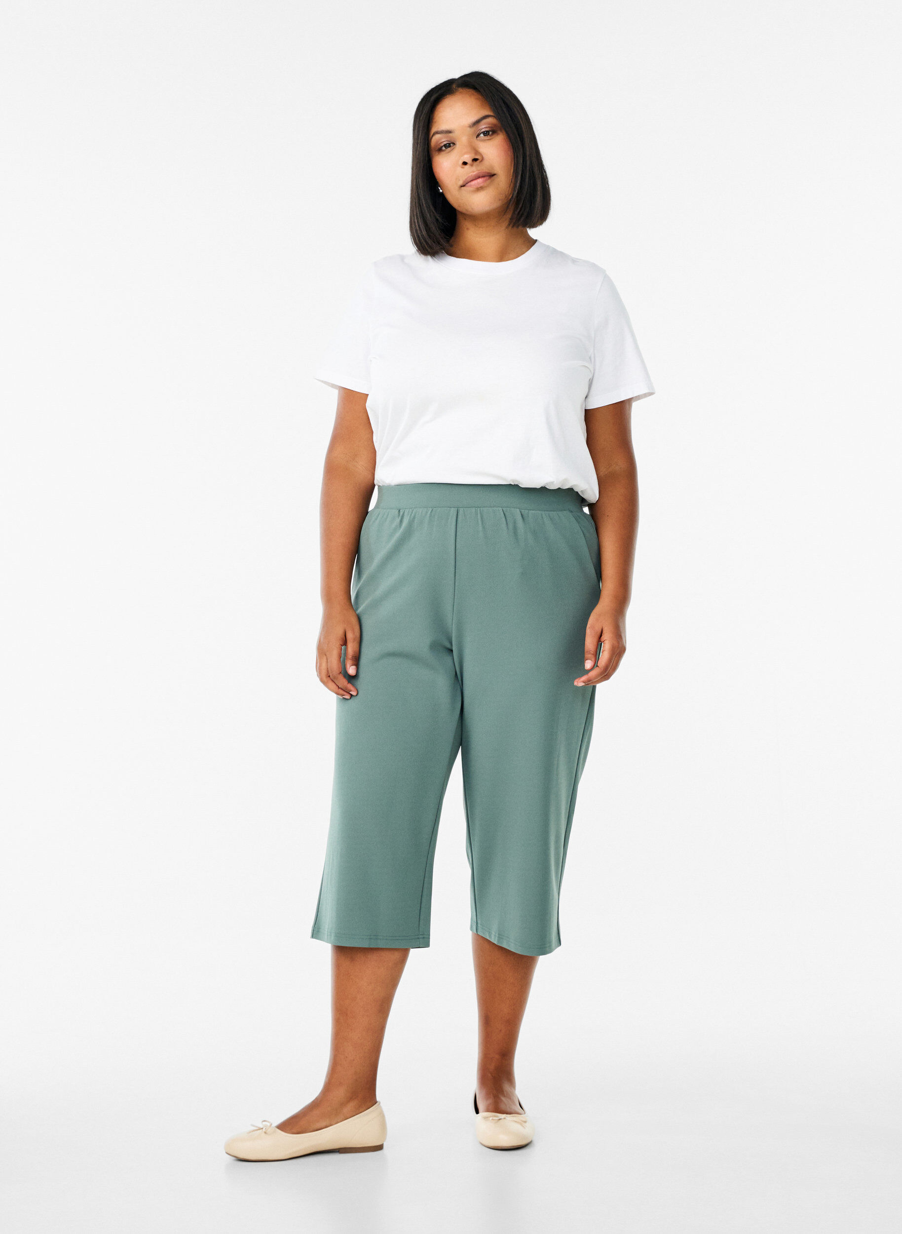 Zizzi H&oslash;ytlivs knickers med l&oslash;s passform, Gr&oslash;nn, Model image number 0