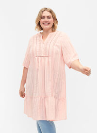 Stripete viskosekjole med blondebånd, Strawberry Cream, Model
