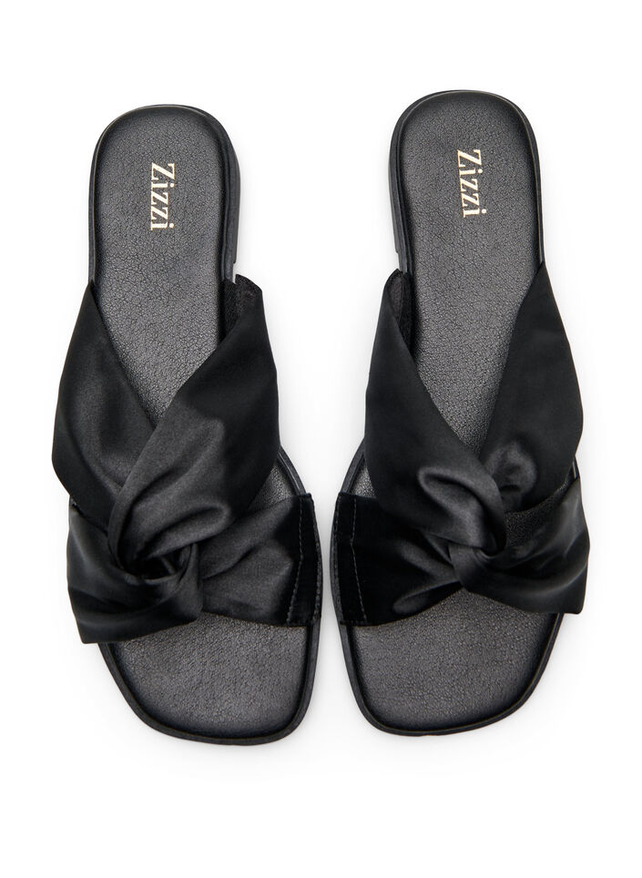 Wide fit - Slip-in med kryssede satengstropper, Black, Packshot
