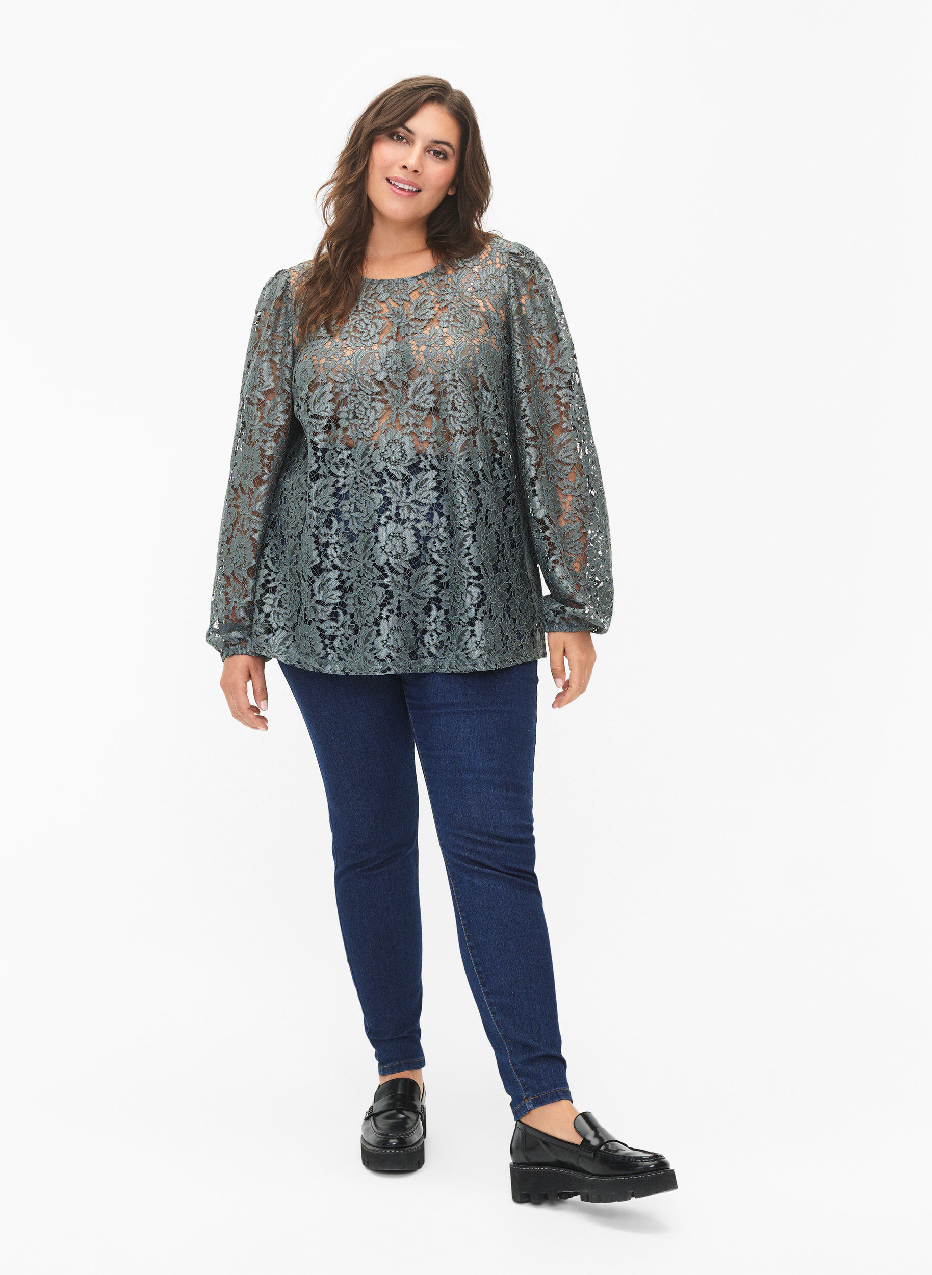 Zizzi FLASH &ndash; Bluse med lange ermer og blonder, Balsam Green, Model image number 2
