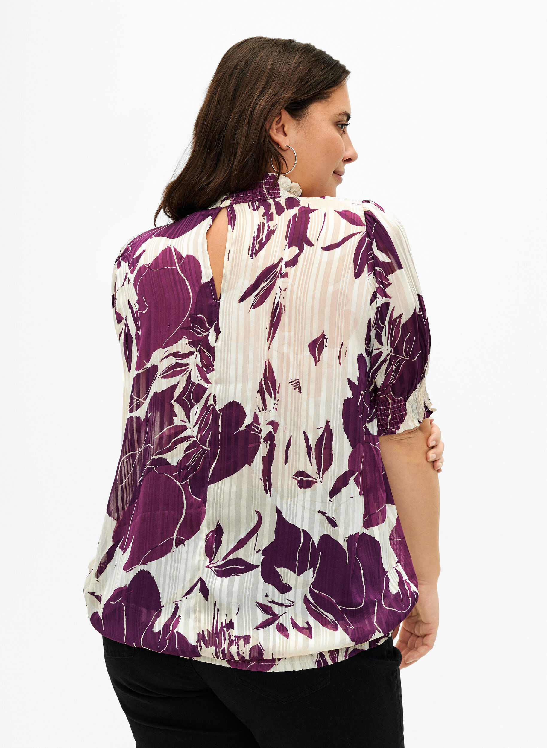 Zizzi Kortermet smokk bluse med trykk, D.Purple Graphic AOP, Model image number 1