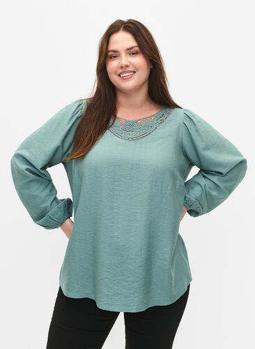 Zizzi Bluse i viskose med heklede detaljer, Chinois Green, Model image number 0