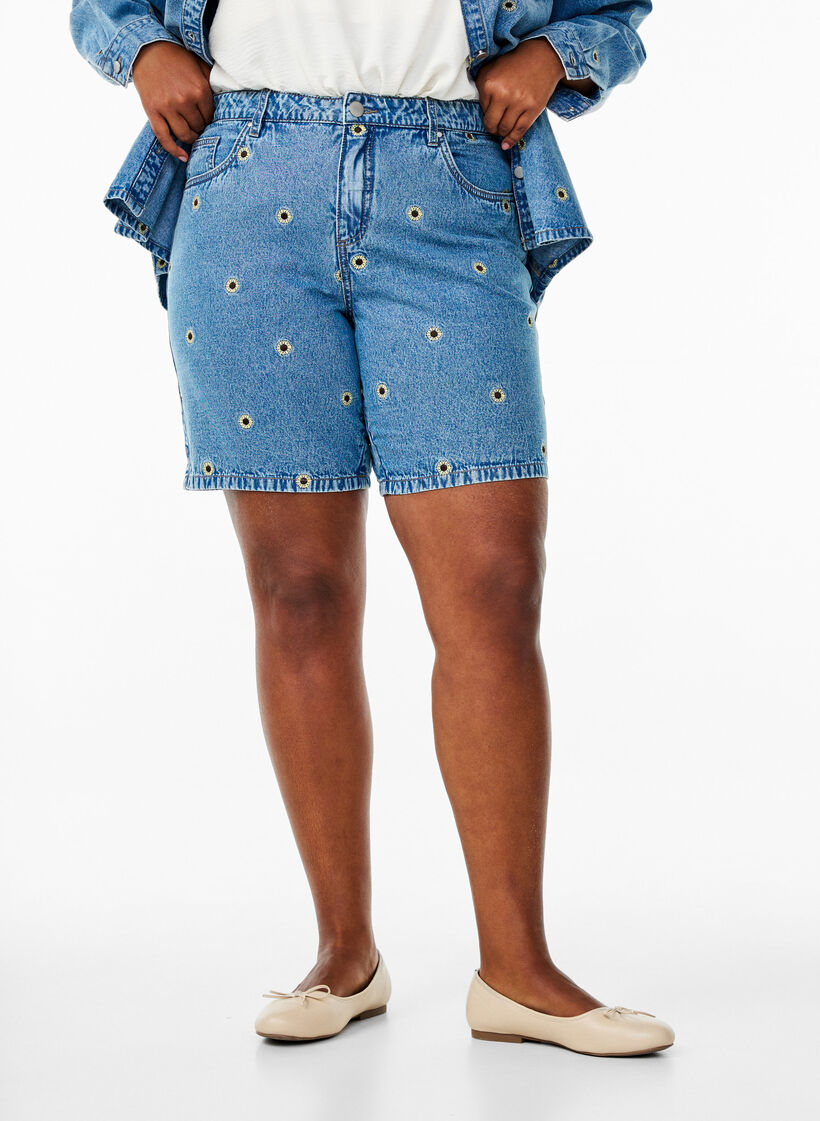Dongerishorts med broderte blomster, L. B. D. Sunflower, Model