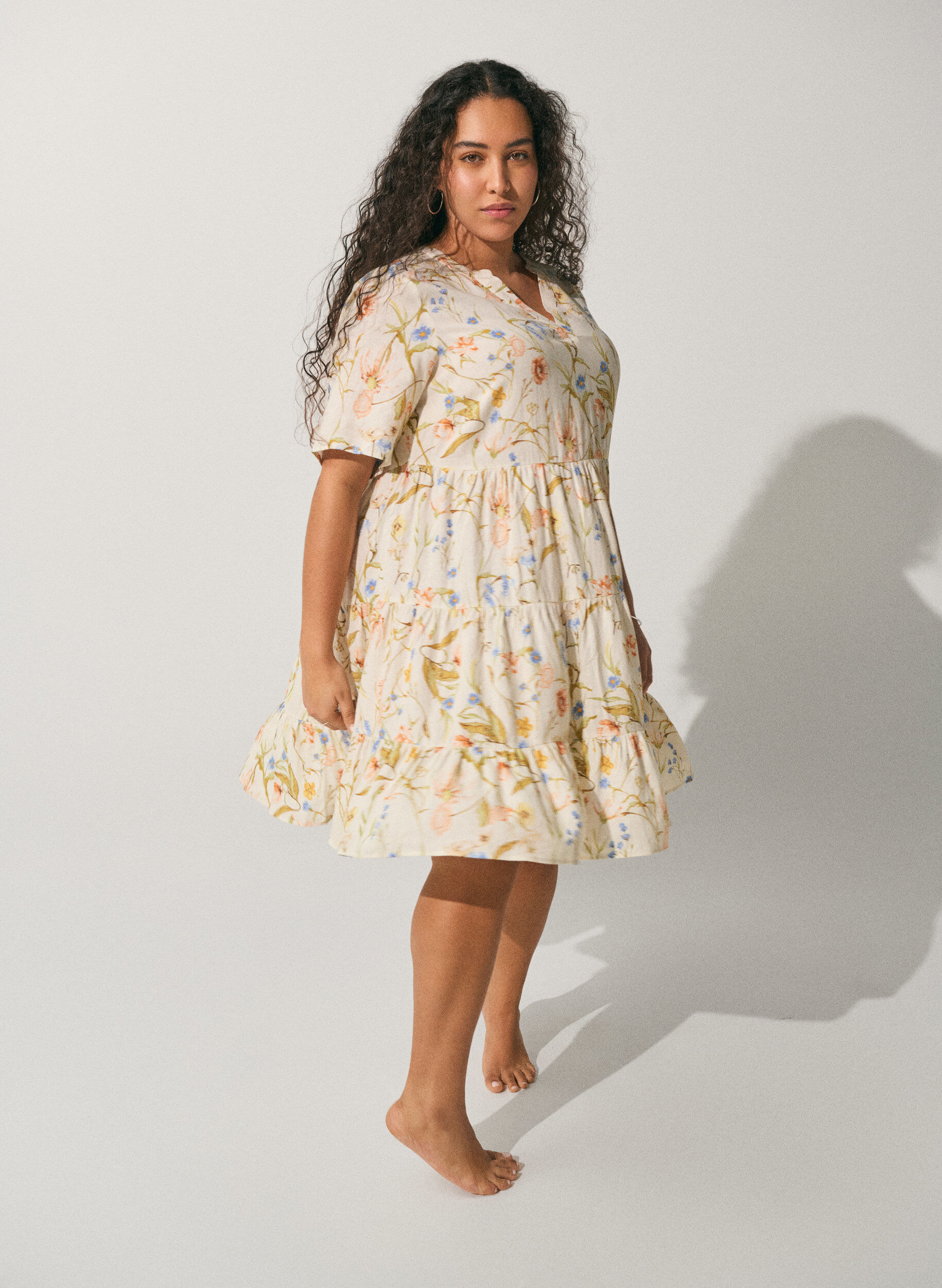 Zizzi Knelang A-linje kjole i lin og viskose, Vanilje, Image image number 0