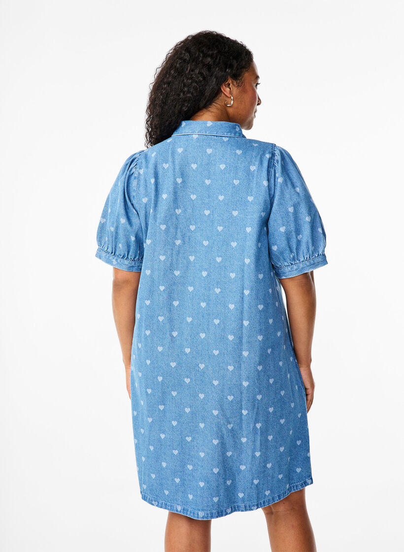 Kortermet denimkjole med hjerteprint, L. Blue D. w. Heart, Model image number 1