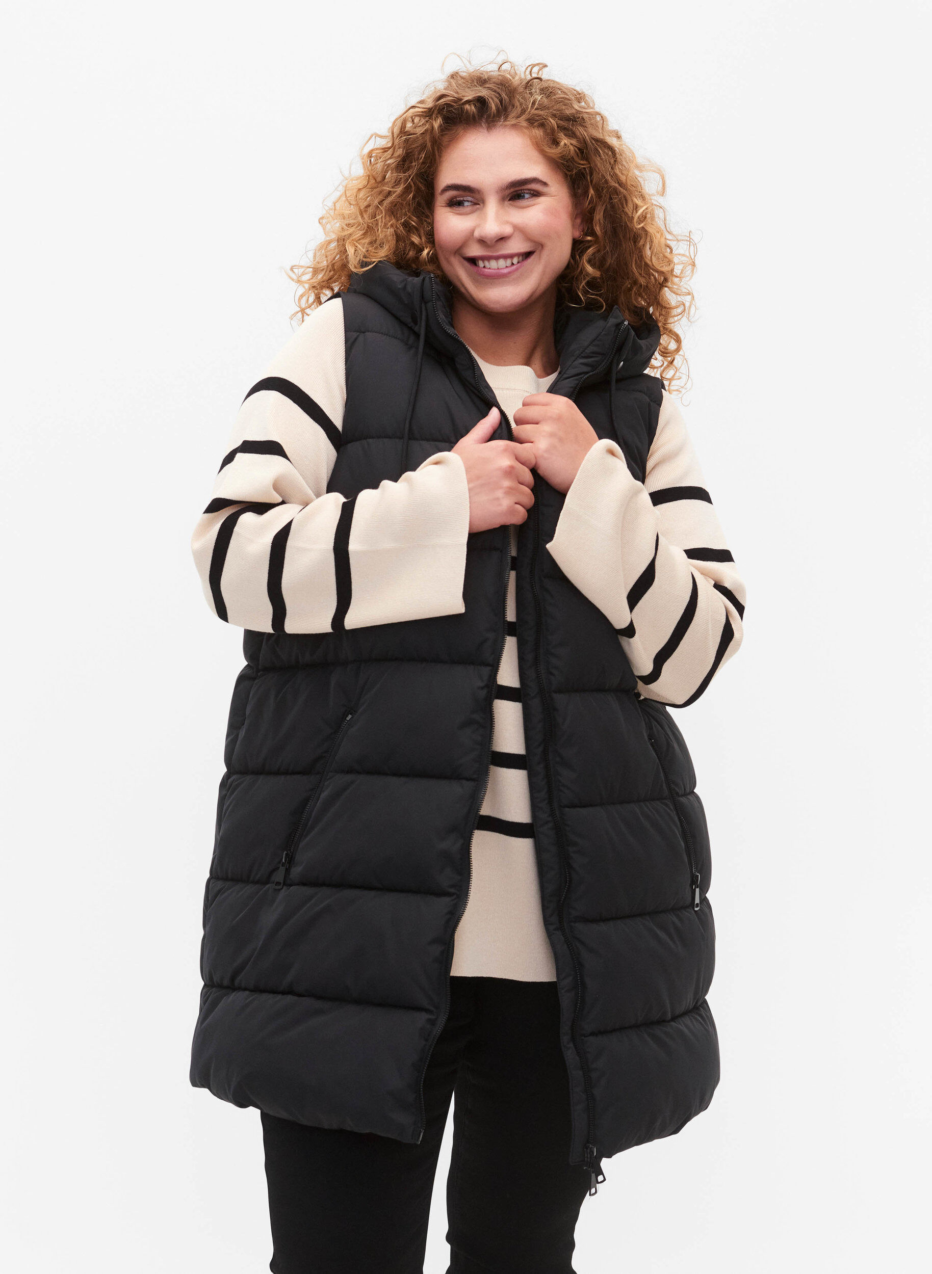 ZizziLang vest med hette og lommer, Svart, Model image number 0