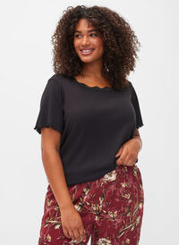 Kortermet pysjamasgenser med blondekant, Black, Model