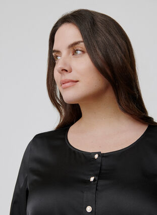 Langermet bluse med feminine knapper, Black, Model image number 2