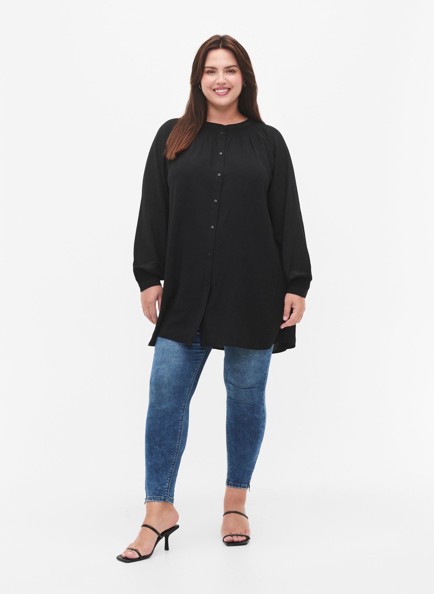 Zizzi Tunika med lange &aelig;rmer og smock, Black, Model image number 2