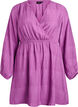 Kort teksturert kjole med omslagsstil, Lilla, Packshot image number 0
