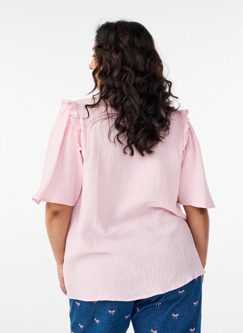 Bluse i bomullsmusselin med broderie anglaise og 1/2 ermer, Rosa, Model image number 2
