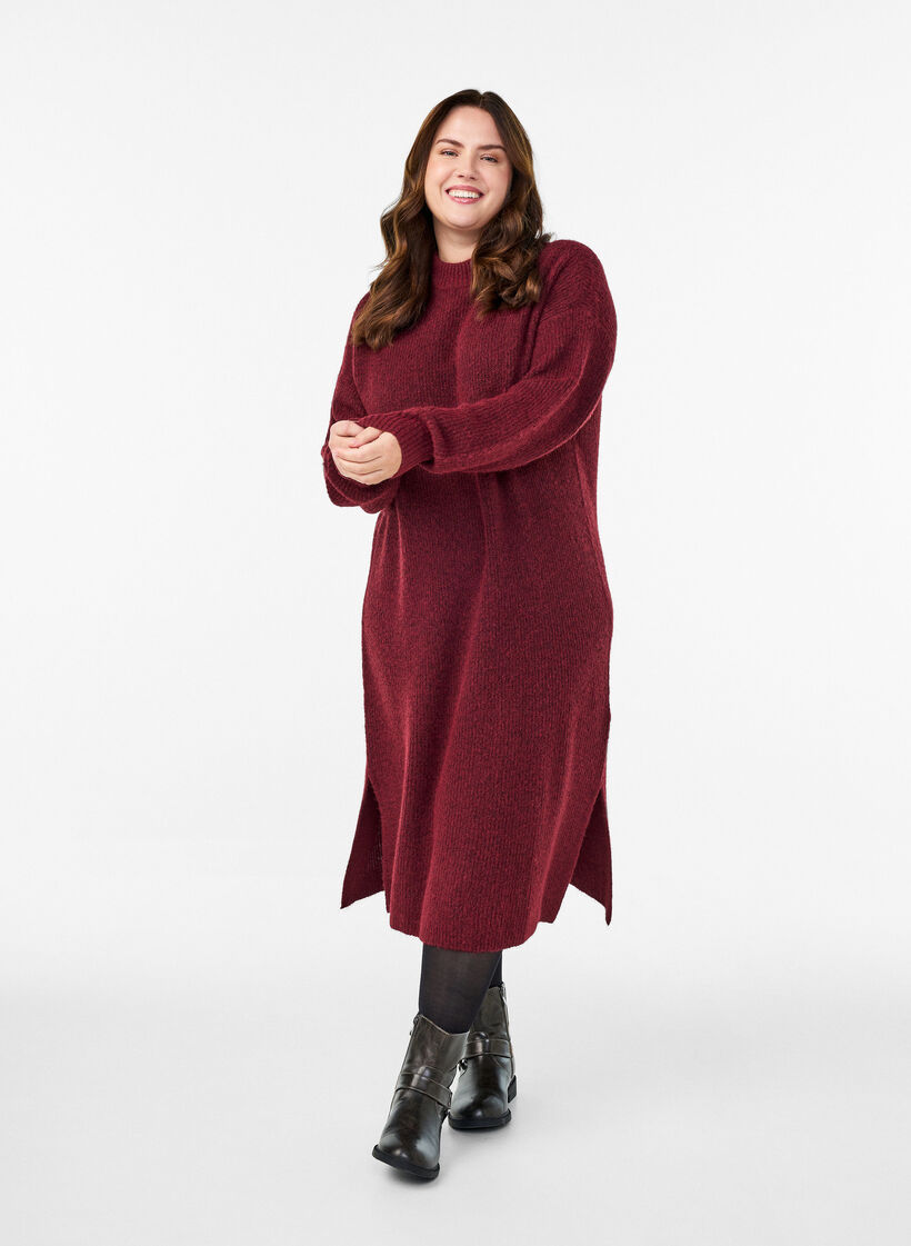 Lang strikkekjole med høy hals, Rød, Model image number 0