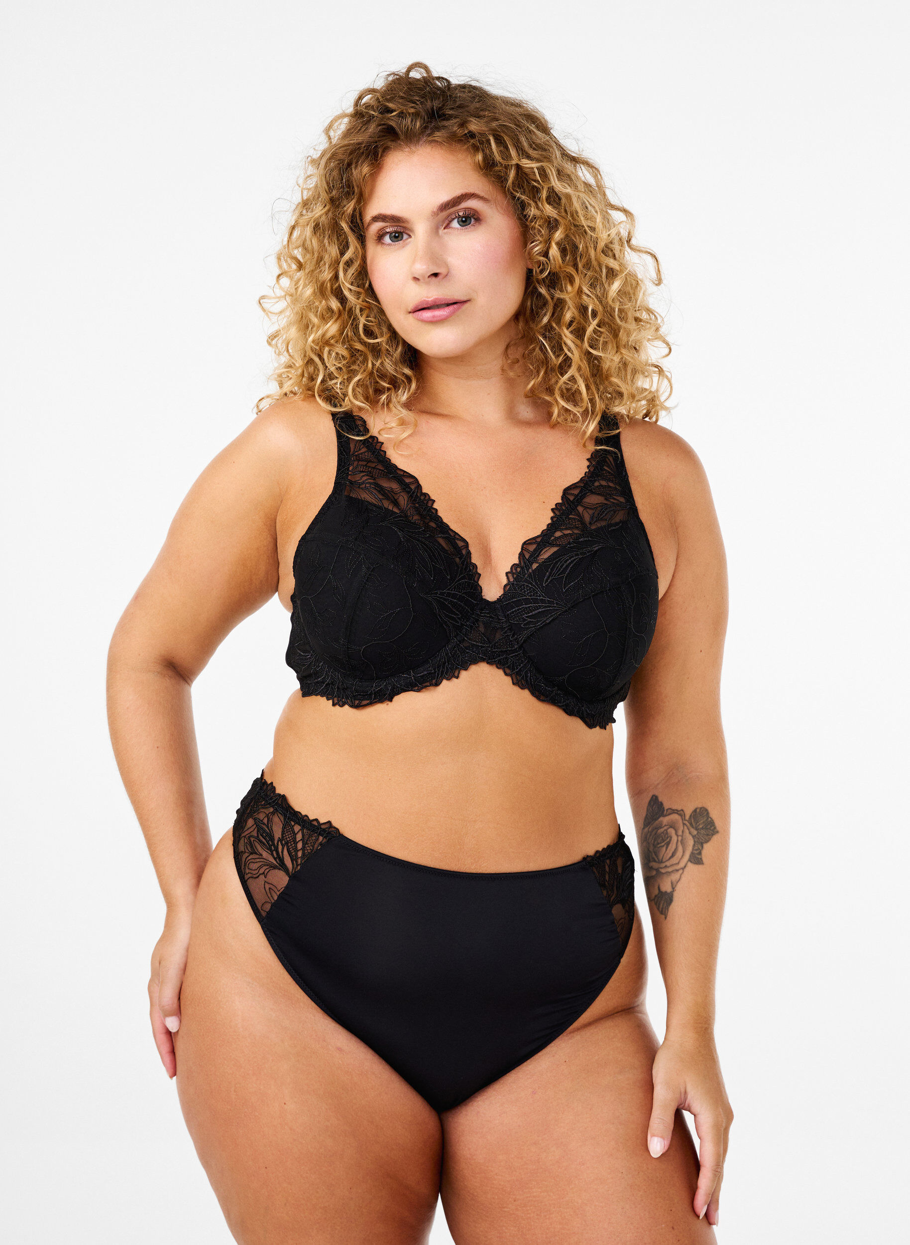 ZizziMikrofiberstring med blonde, Svart, Model image number 0