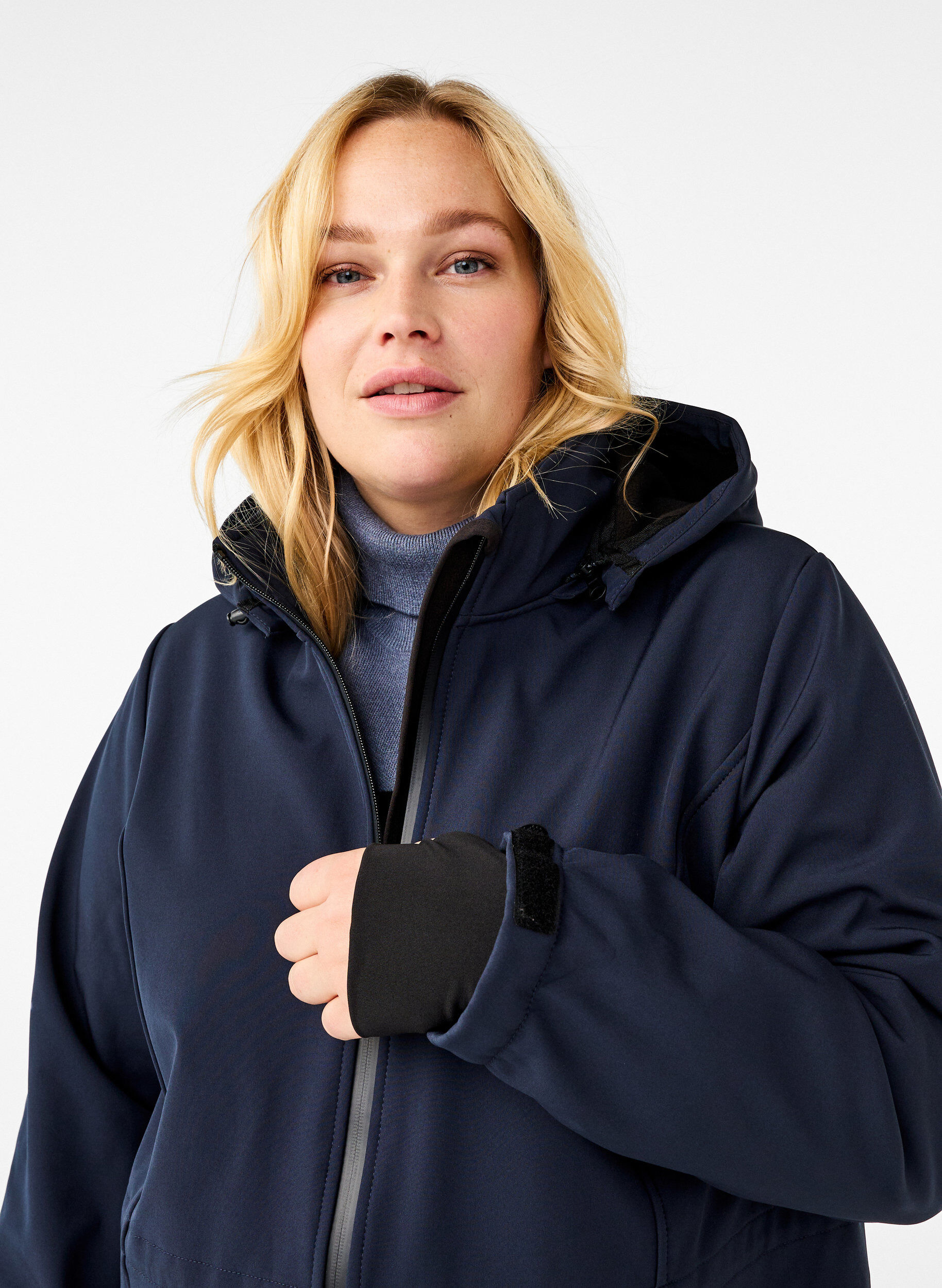 ZizziSoftshelljakke med avtagbar hette, Bl&aring;, Model image number 3
