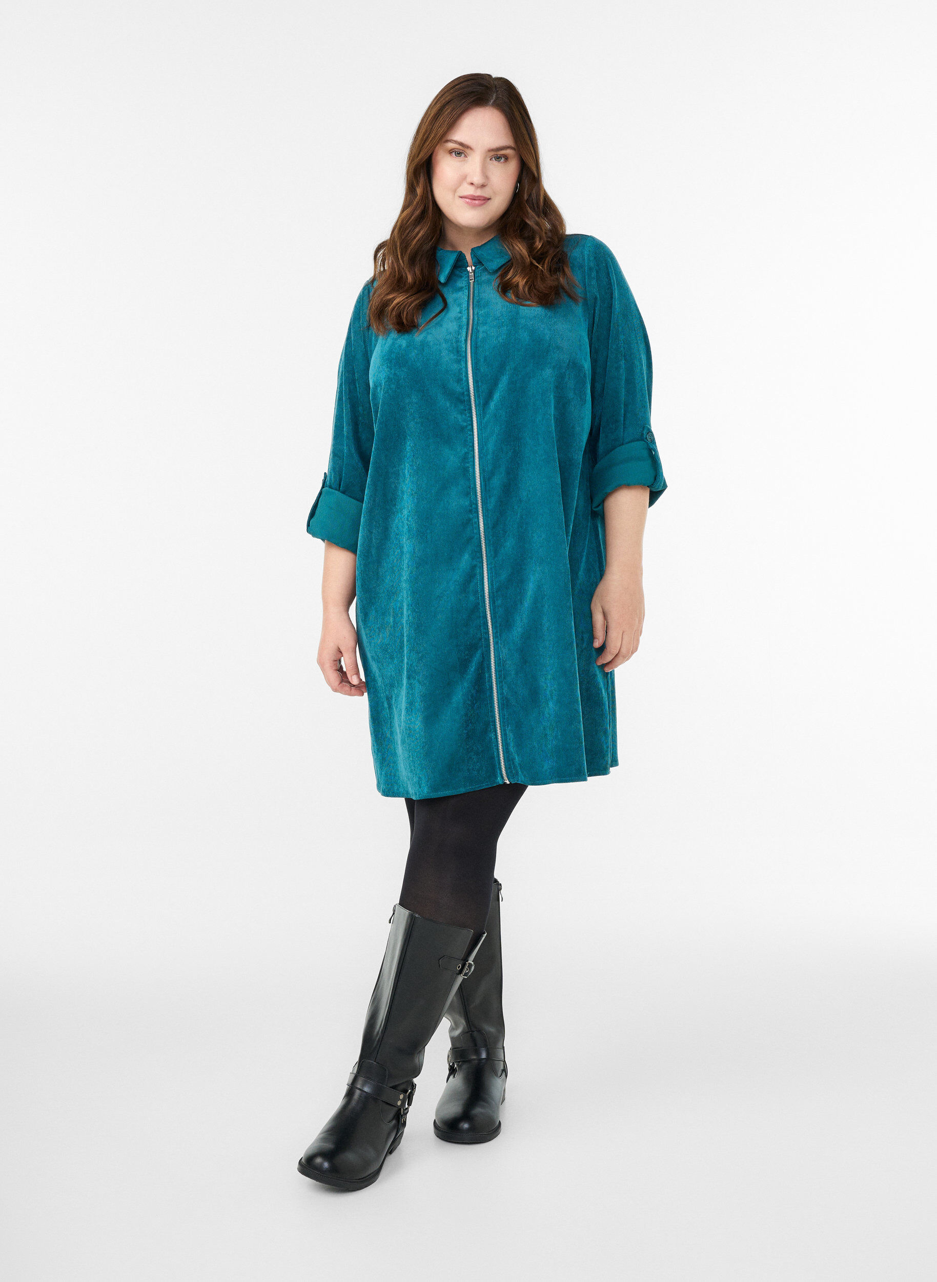 Zizzi Cordkjole med glidel&aring;s og 3/4-ermer, Gr&oslash;nn, Model image number 1