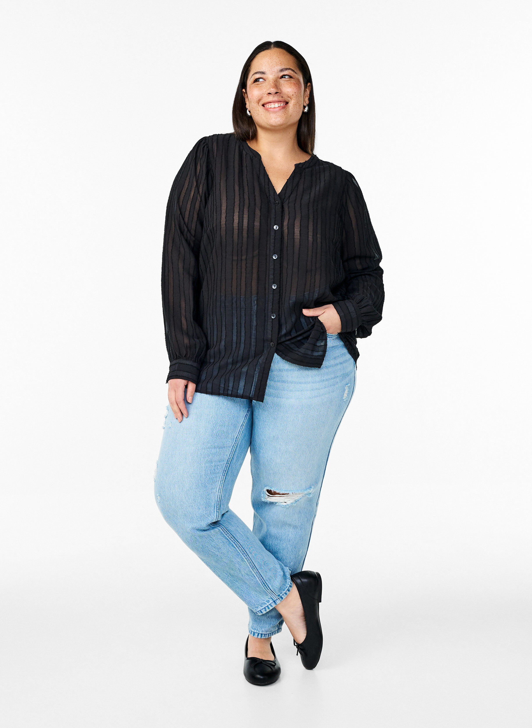 Zizzi Stripete skjortebluse med gjennomsiktige striper, Svart, Model image number 1