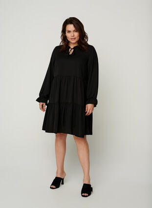 Kjole med legg og knytedetalj, Black, Model image number 2
