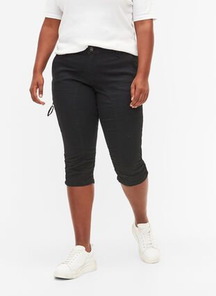 Zizzi Slim fit caprijeans med lommer, Svart, Model image number 3
