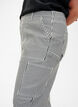 Stripete cargojeans med rett passform, Black White Stripe, Model image number 3
