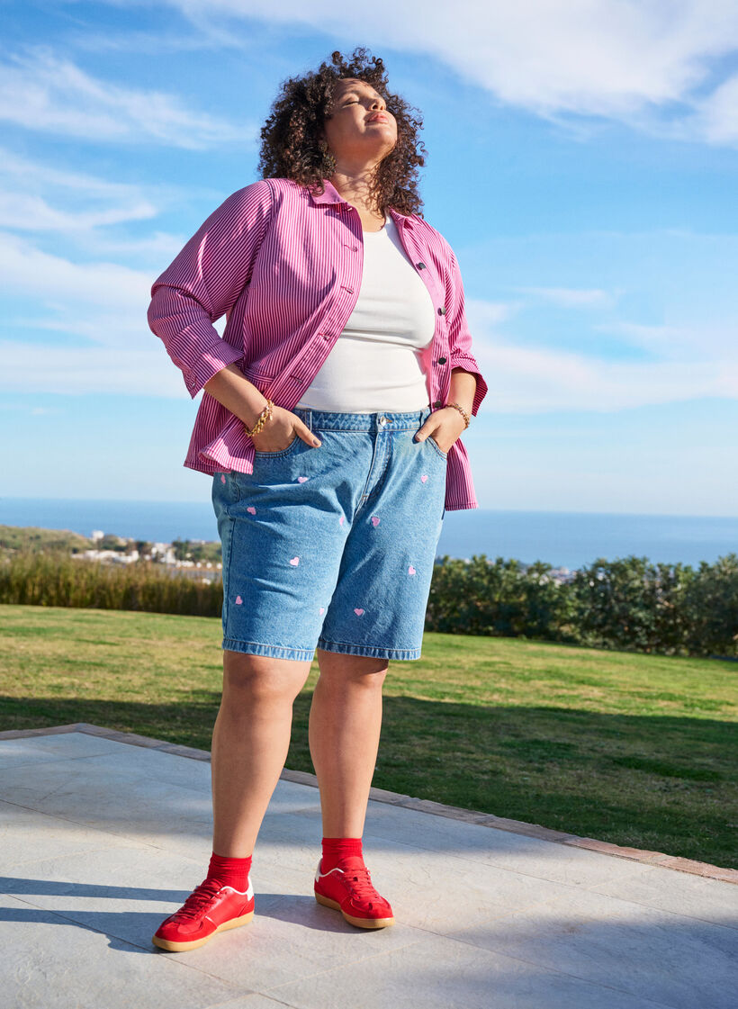 Dongerishorts med høy midje, med broderte hjerter, Light B. Pink Heart Dongerishorts med høy midje, med broderte hjerter, Light B. Pink Heart, Image