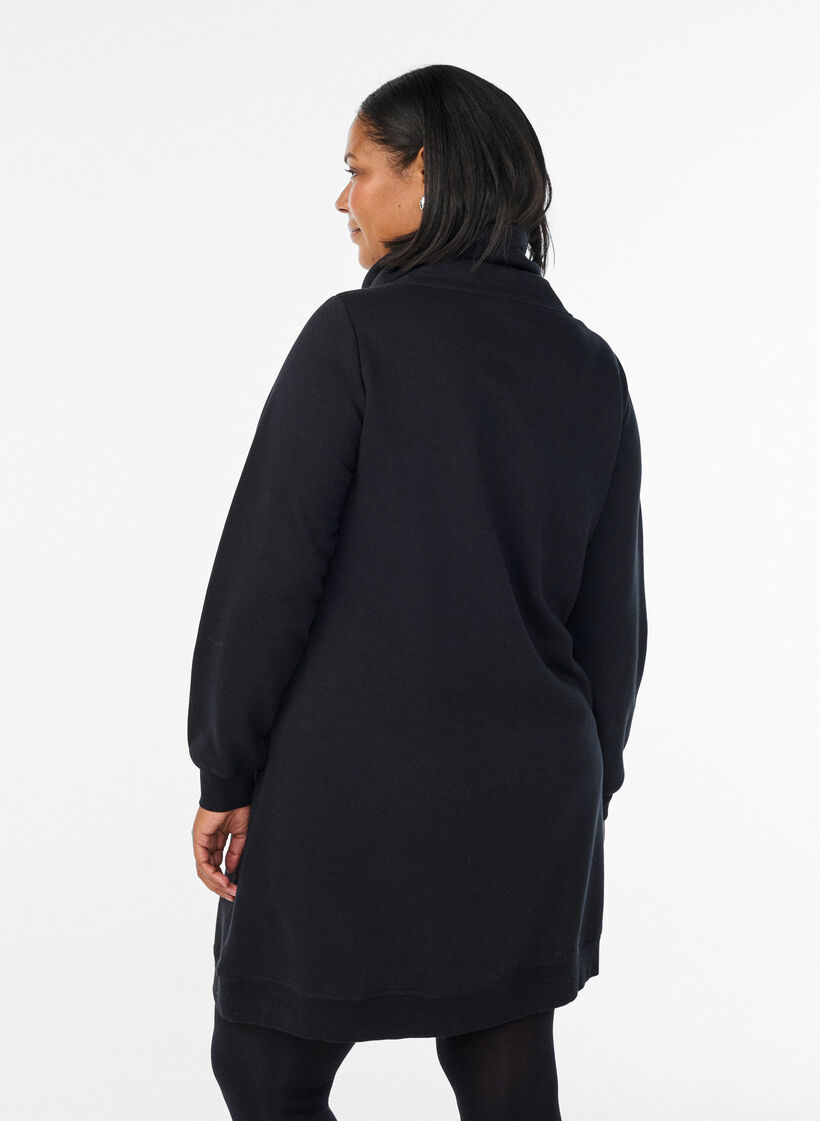 Kort genserkjole med h&oslash;y hals og lommer, Svart, Model image number 2