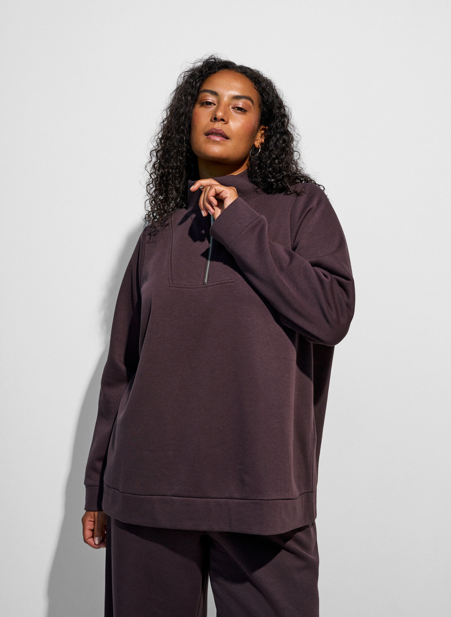 ZizziGenser med h&oslash;y krage og glidel&aring;s, Brun, Model image number 3