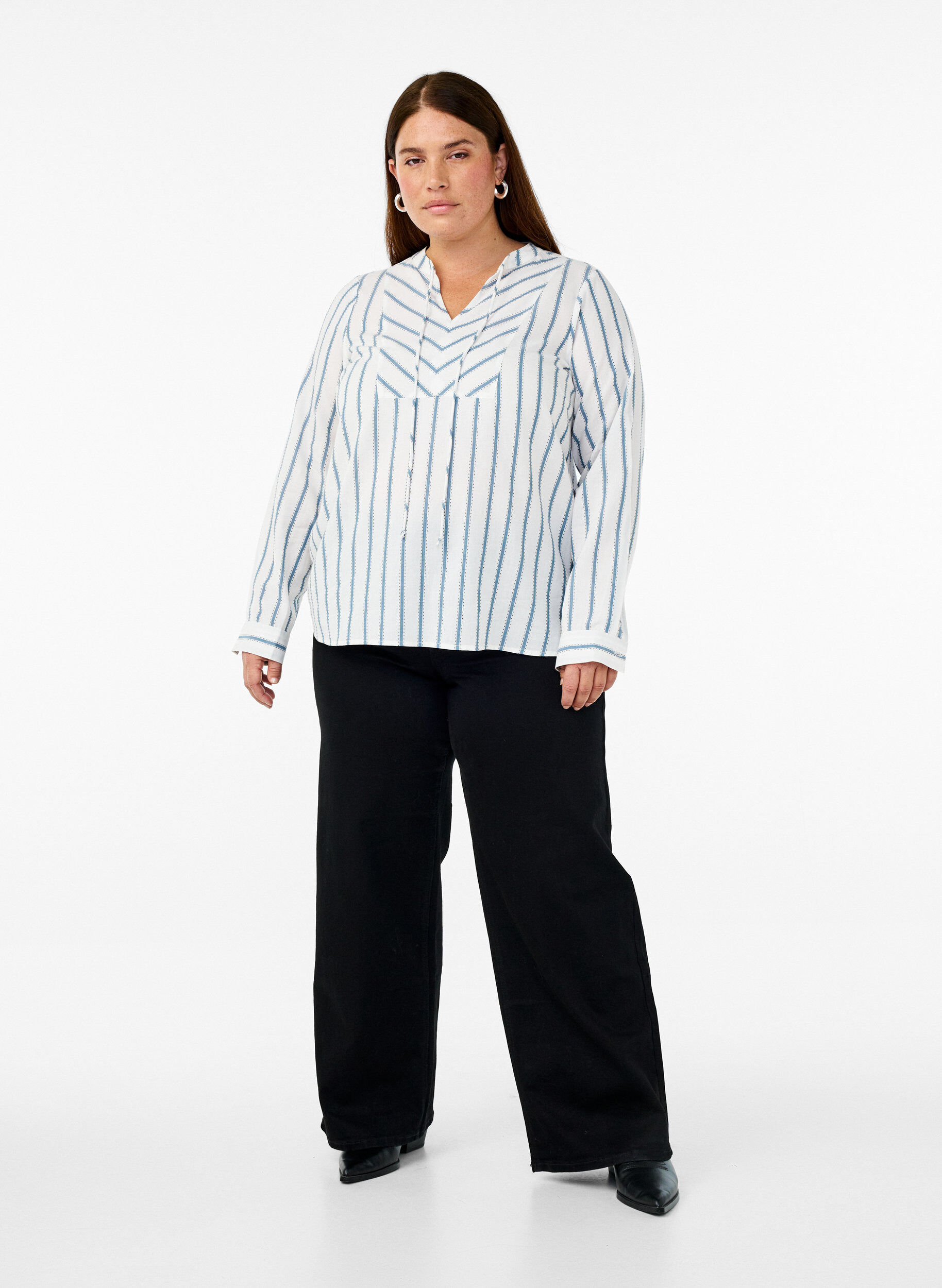 Zizzi Stripet bluse med knyteutstyr, Hvit, Model image number 1