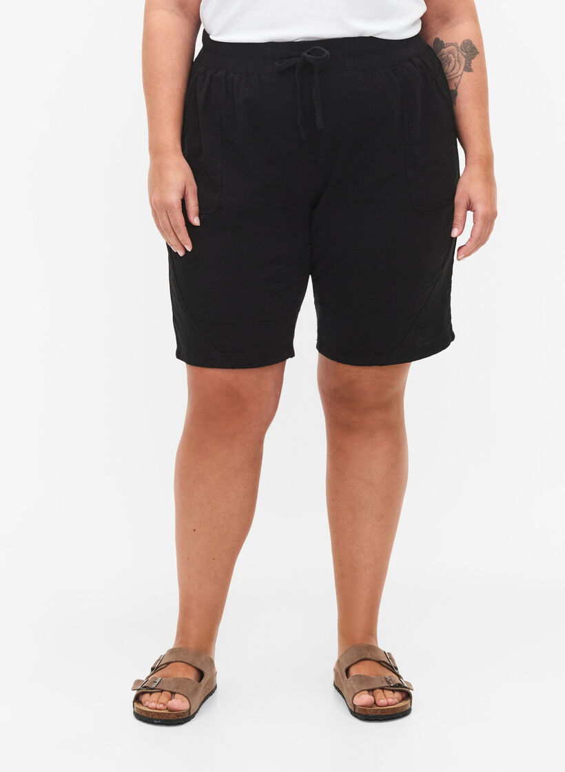 Løs shorts av bomull med lommer, Svart, Model image number 4