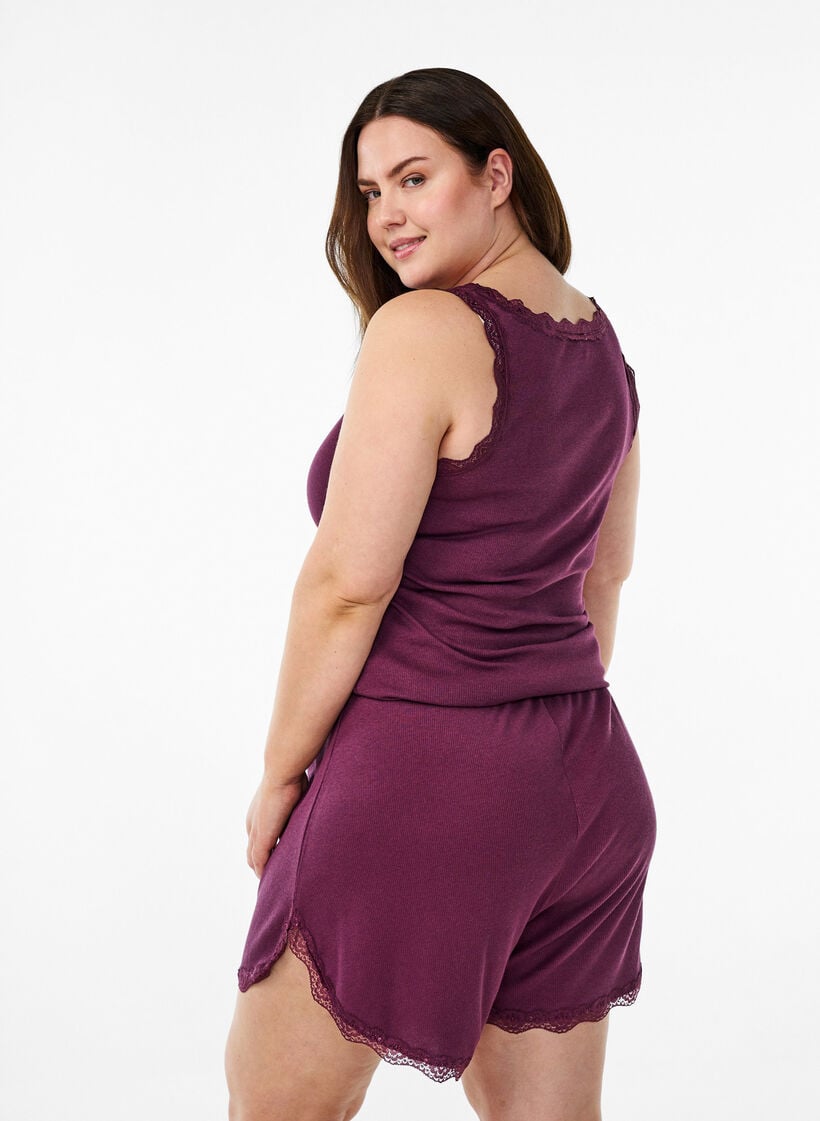 L&oslash;se nattshorts med ribbestruktur og blonderkant, M&oslash;rk Bordeaux, Model image number 2