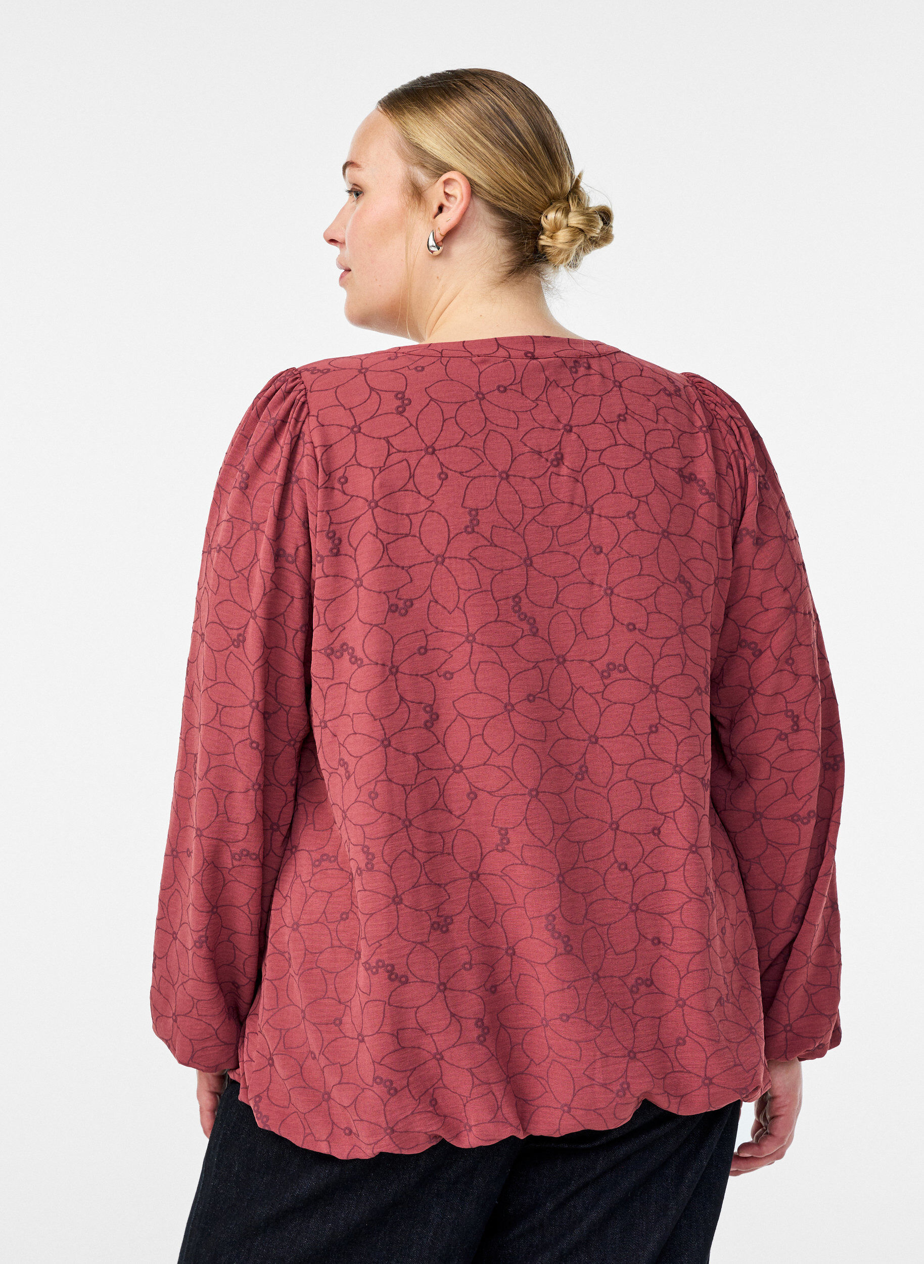 Zizzi Langermet bluse med blomsterbroderi, Rosa, Model image number 2