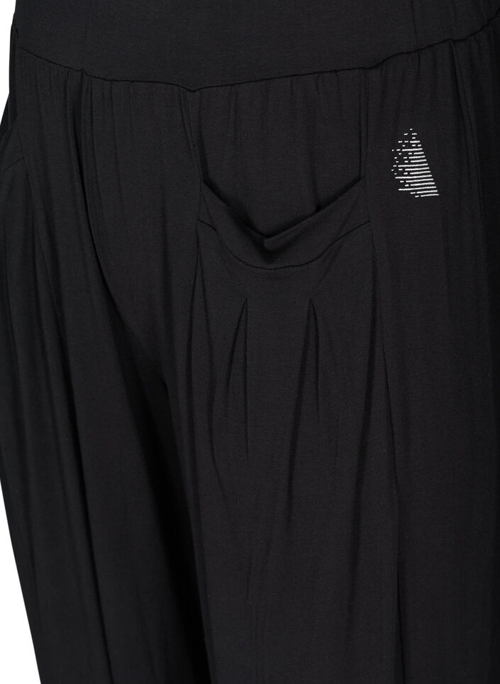 Løse viskosebukser med lommer, Black, Packshot image number 2