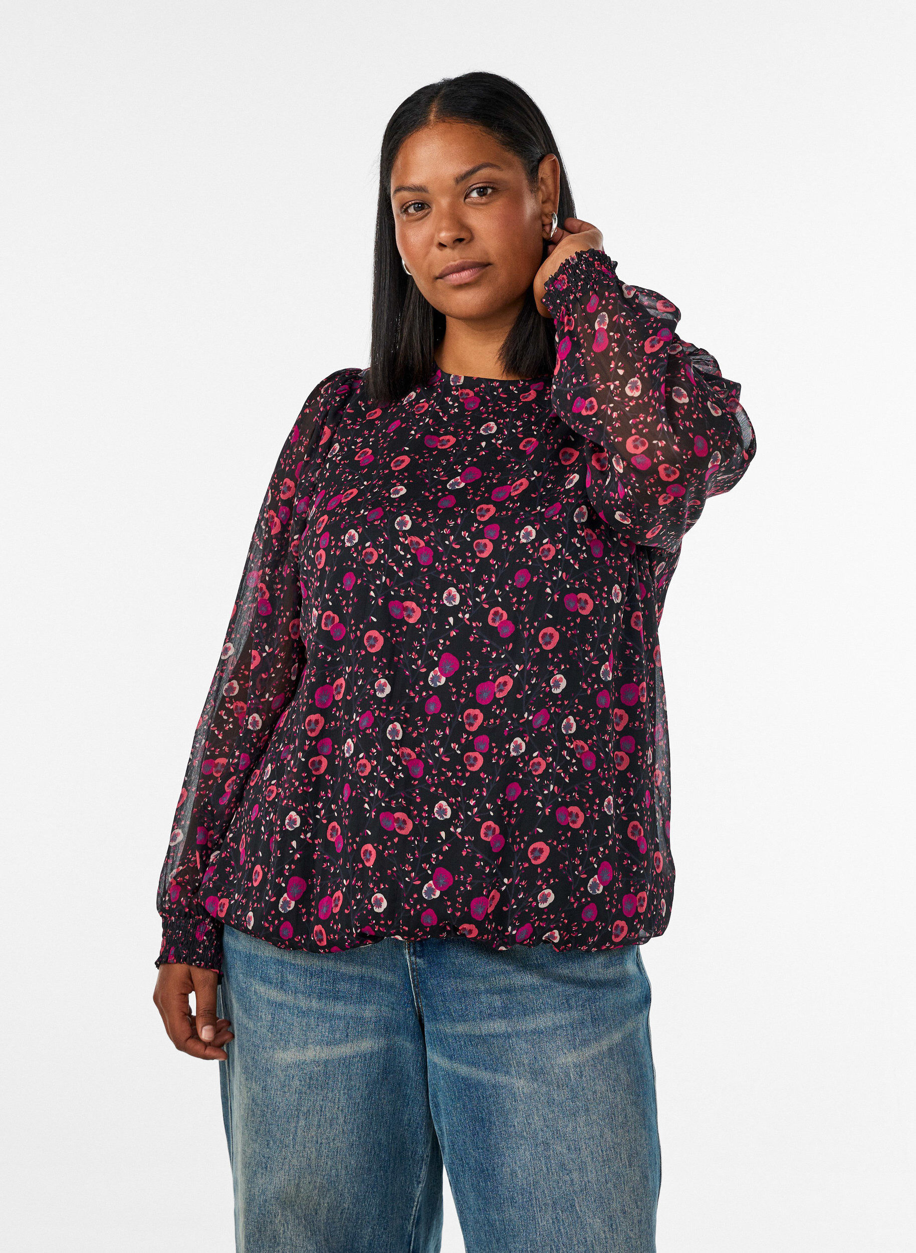ZizziBlomstret chiffongbluse med gjennomsiktige ermer, Svart, Model image number 0