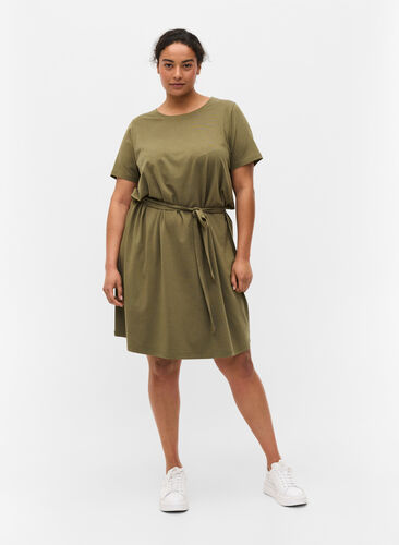Kortermer kjole med midjebelte, Dusty Olive, Model image number 2