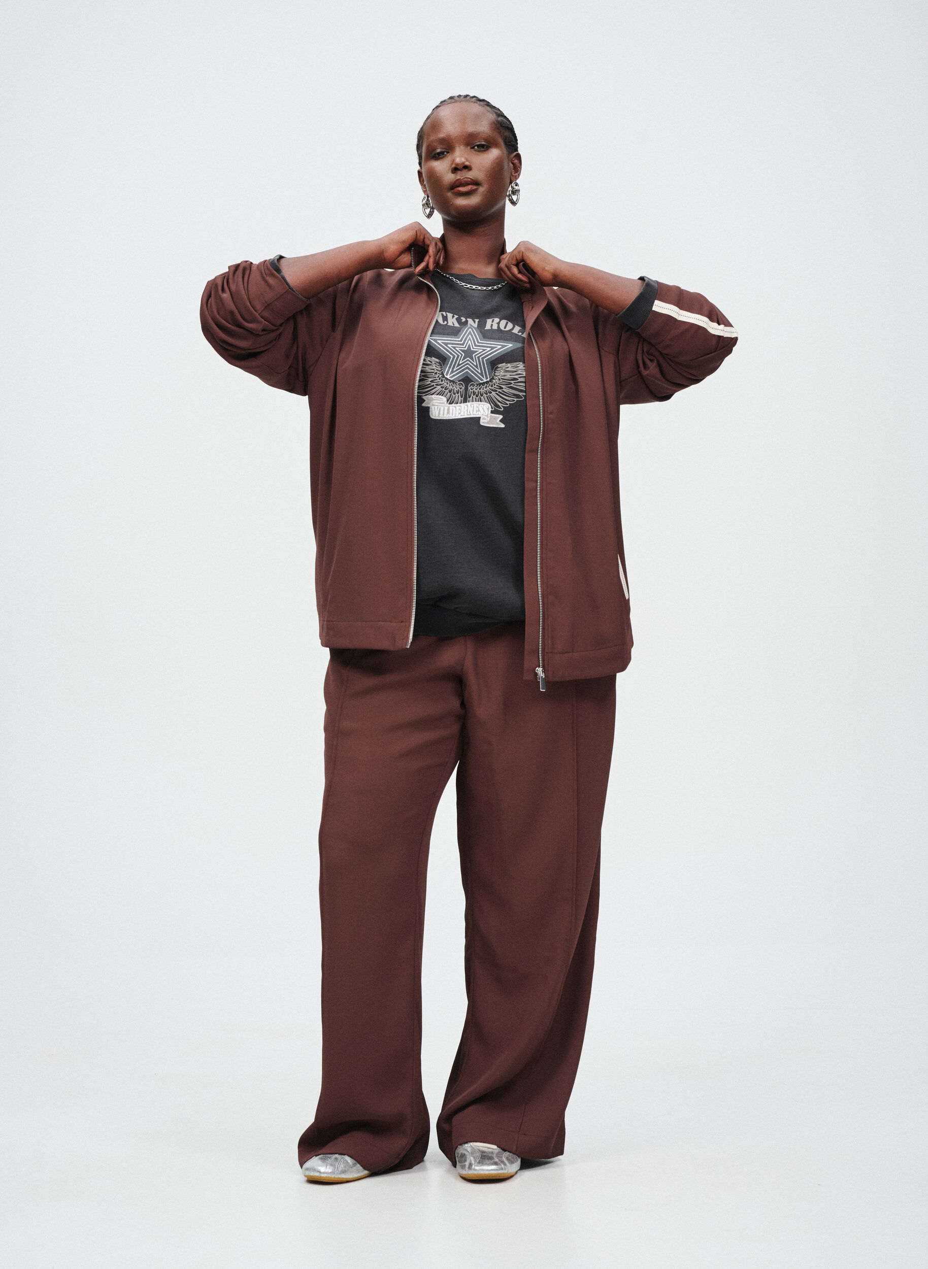 Zizzi Sporty bukser med rette ben og sidestriper, M&oslash;rk Bordeaux, Image image number 0