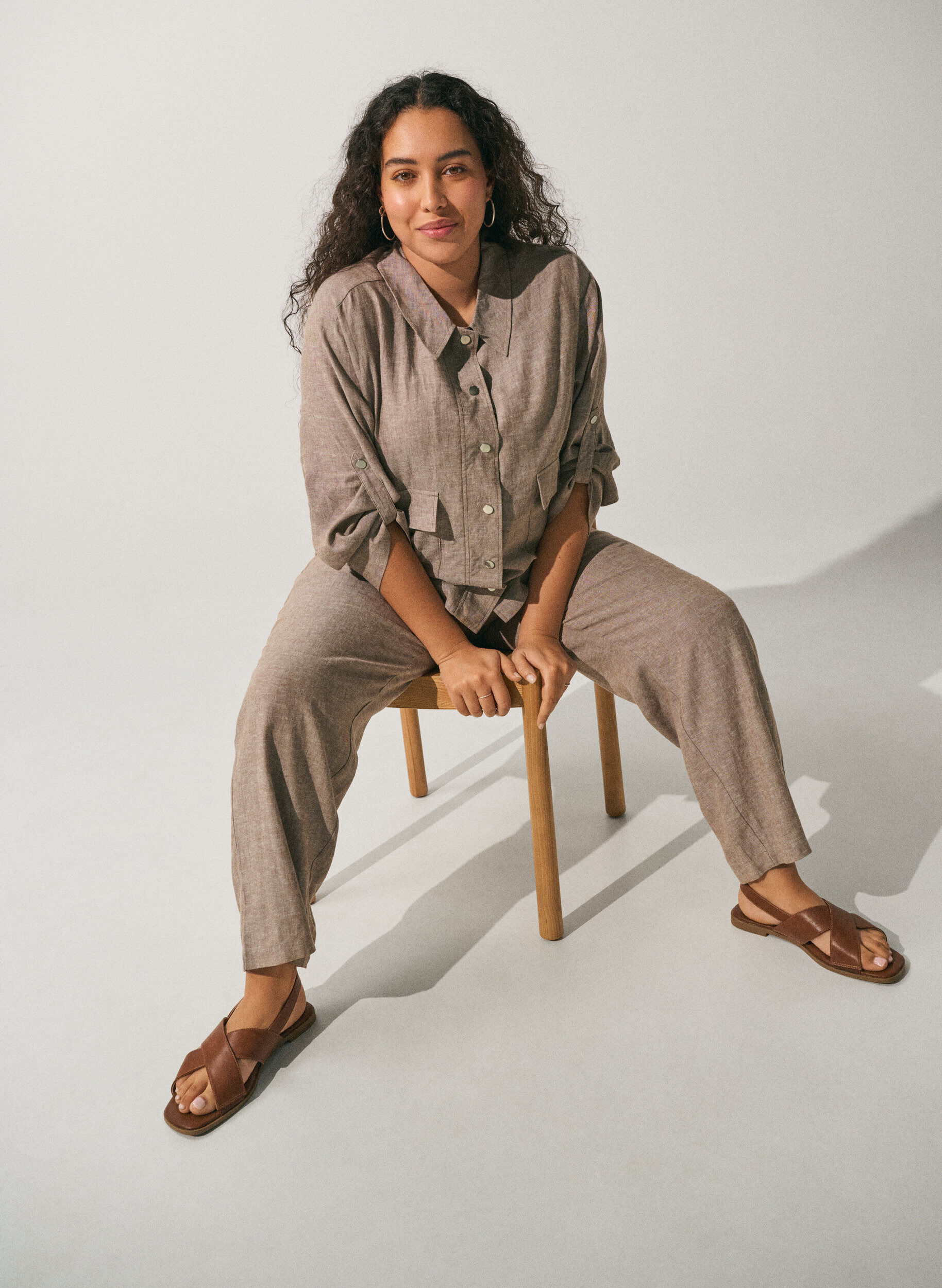 Zizzi Skjorte-bluse i lin og viskose med justerbar midje, Brun, Image image number 0