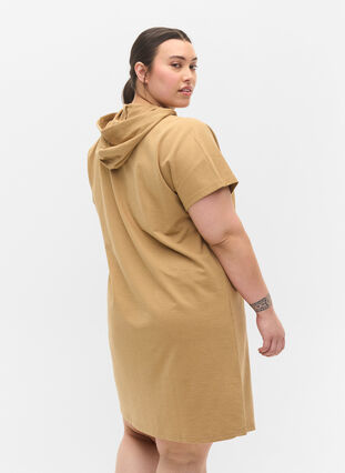 Kjole med hette og korte ermer, Tannin, Model image number 1