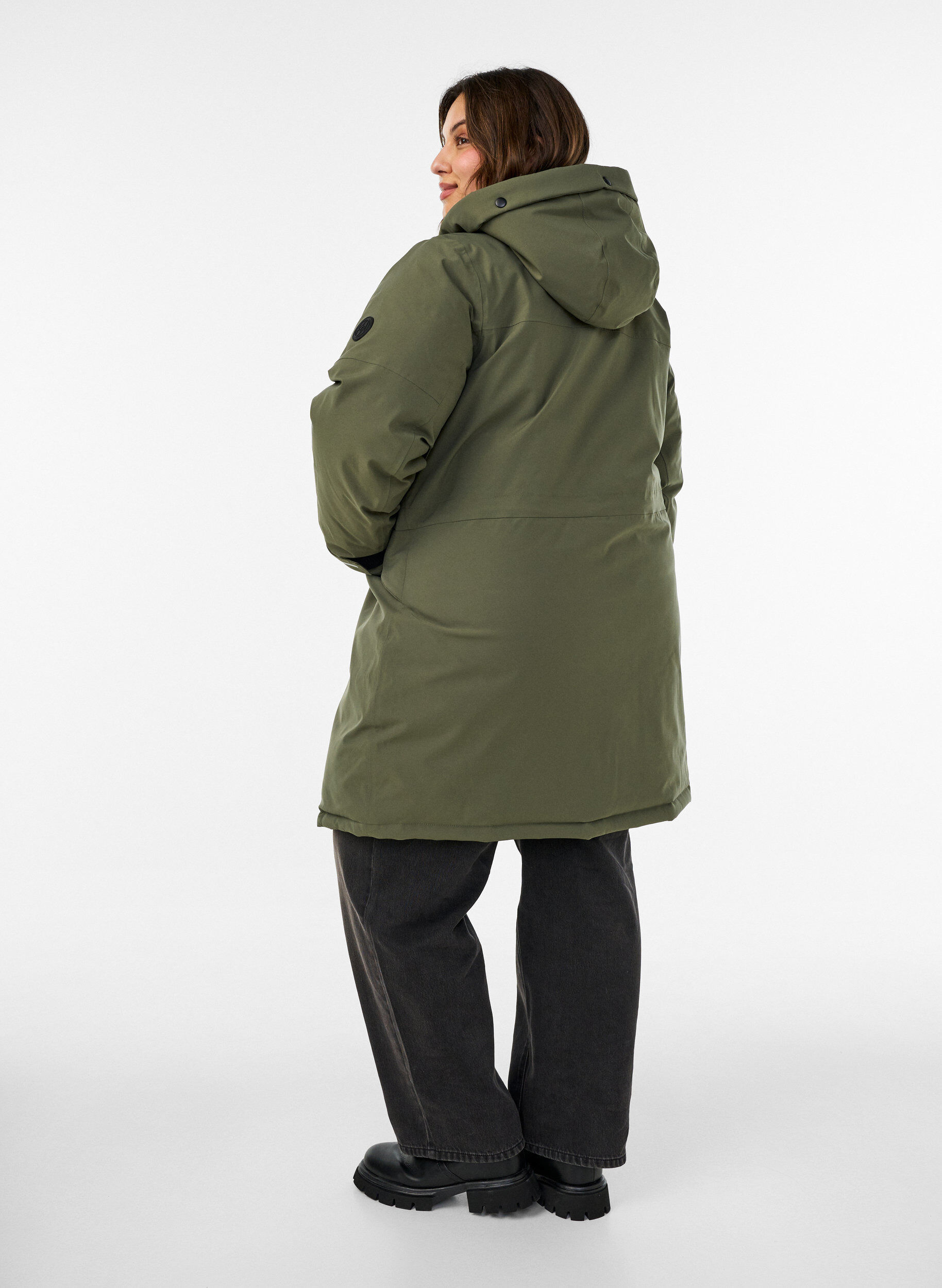 ZizziVannavst&oslash;tende parkas med hette og funksjonelle detaljer, Gr&oslash;nn, Model image number 2