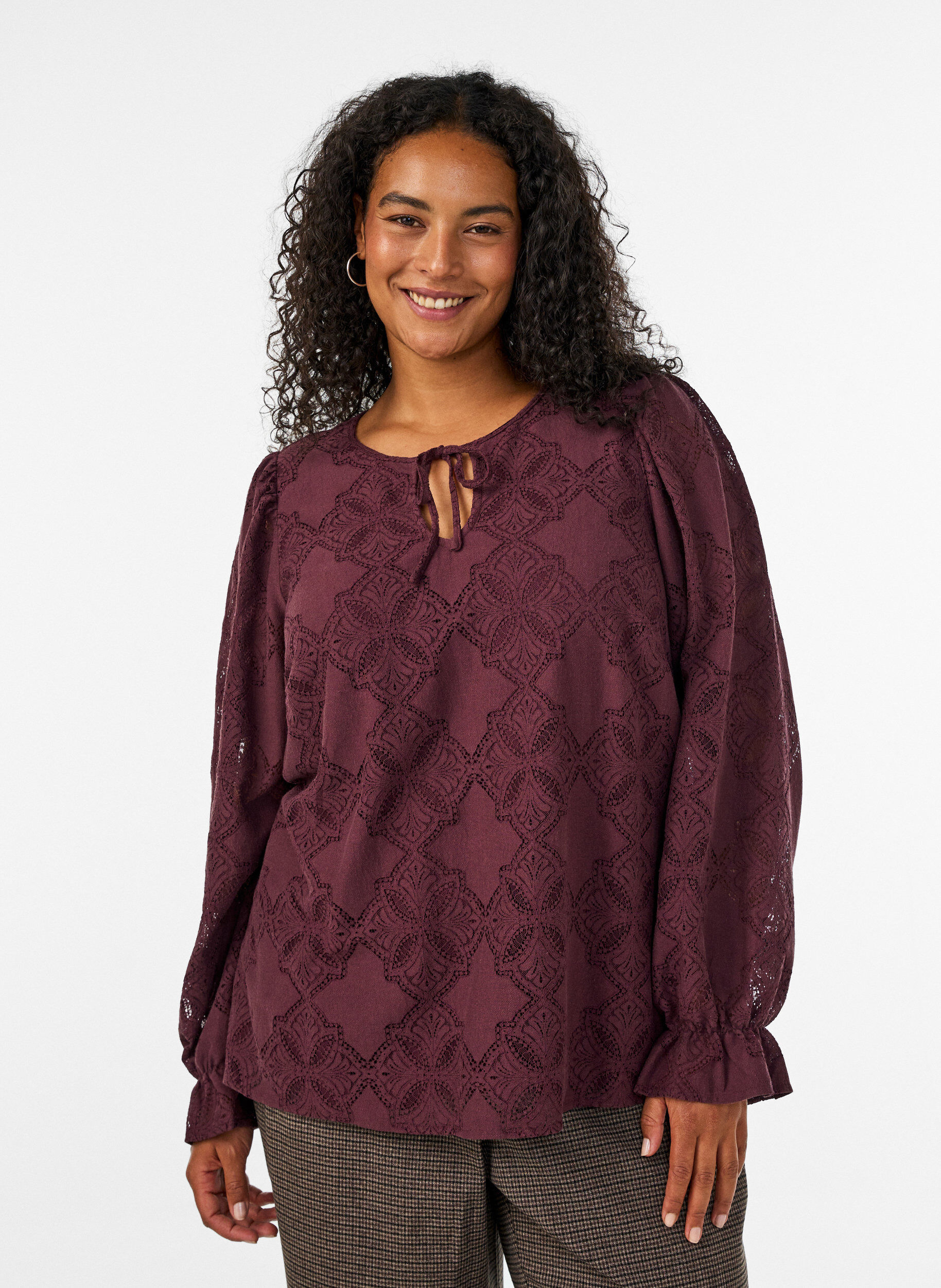 ZizziLangermet bluse med blondem&oslash;nster, M&oslash;rk Bordeaux, Model image number 0