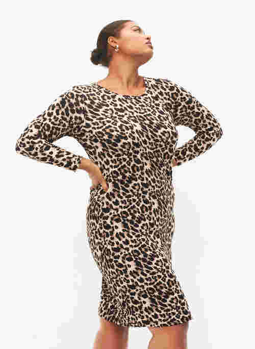 Langermet kjole i leopardmønster