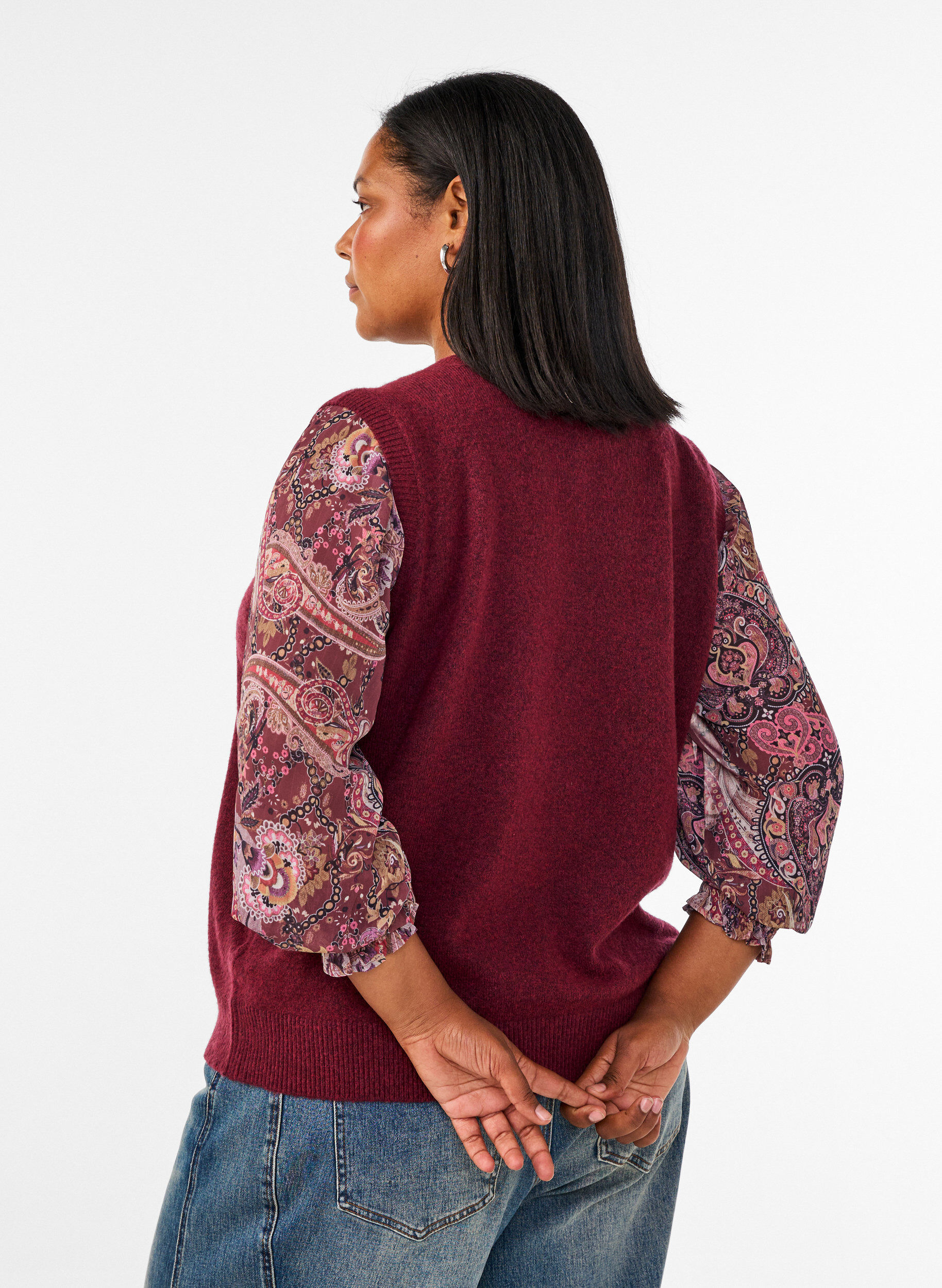 ZizziStrikket vest med dekorative knapper, M&oslash;rk Bordeaux, Model image number 2