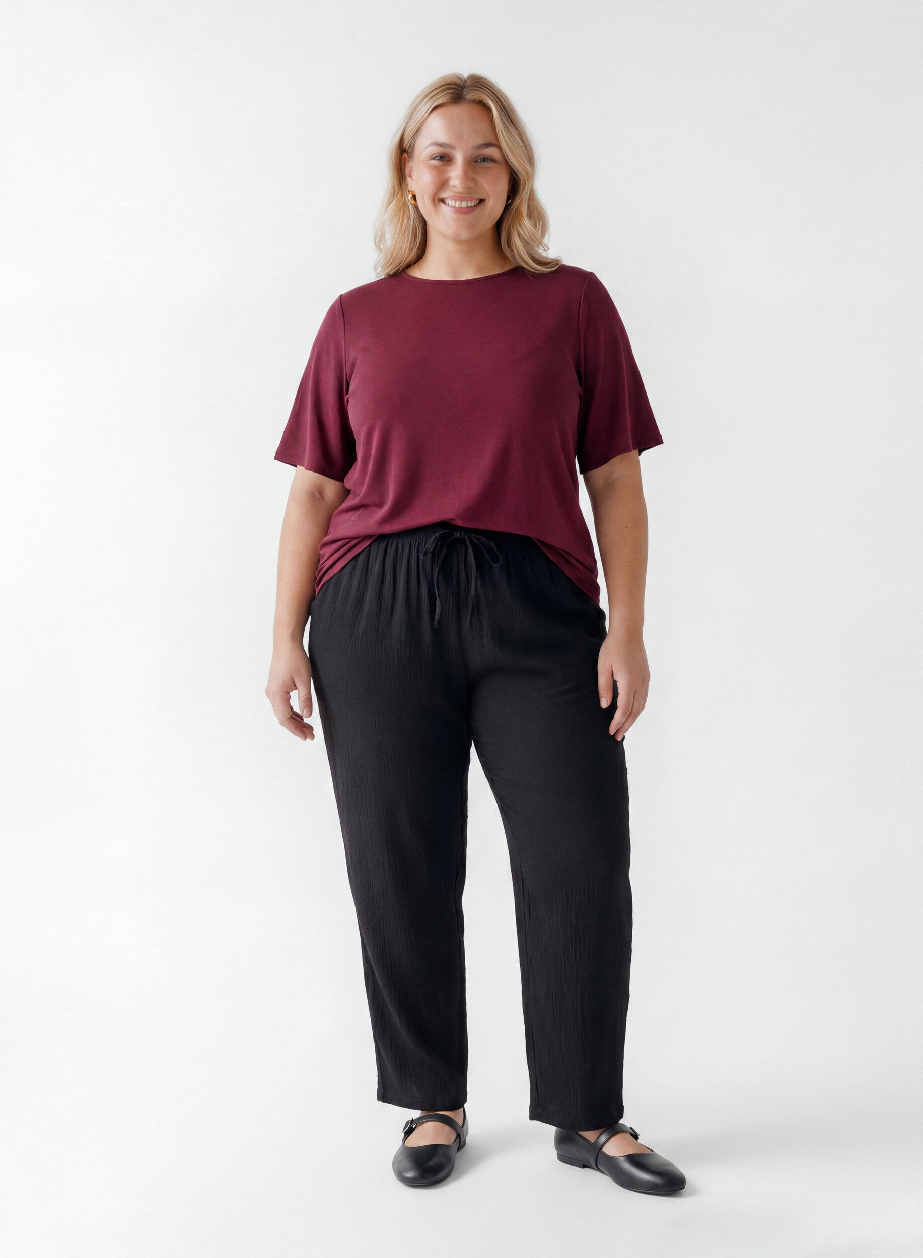 ZizziVevet bluse med korte ermer og rund hals, R&oslash;d, Model image number 1